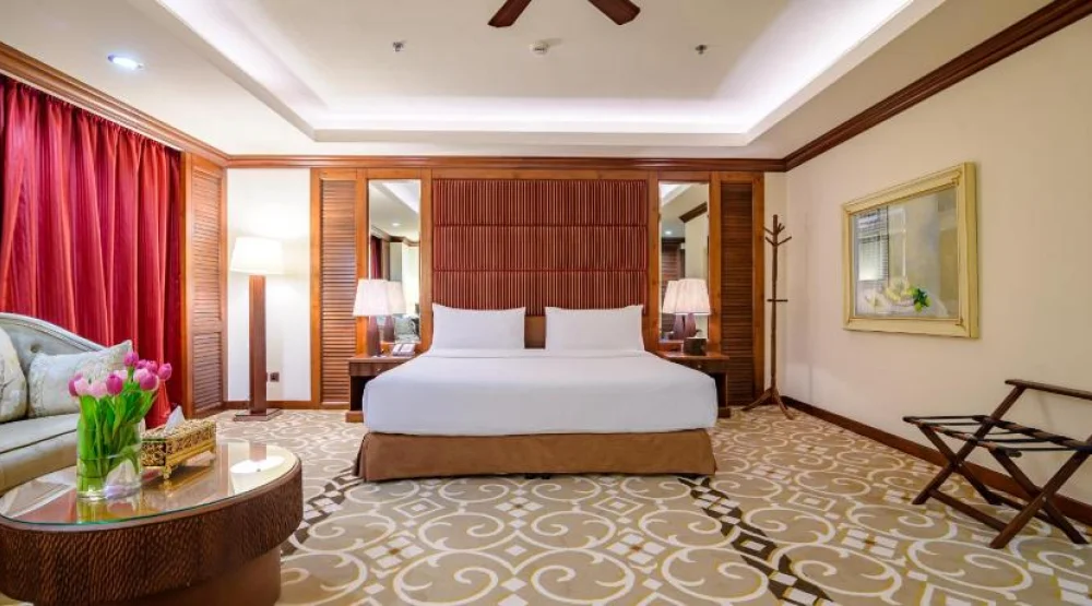 Presidential Suite with One Bedroom, Massive Dining and Living Room, Balcony, Private Terrace Sea View at Danat Jebel Dhanna Resort