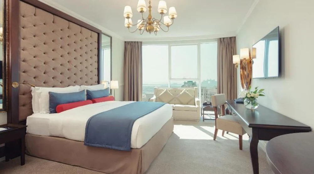 Premium Studio, Private Beach, Infinity Pool, Lazy River & Kids Club Access at Dukes The Palm Royal Hideaway Hotel