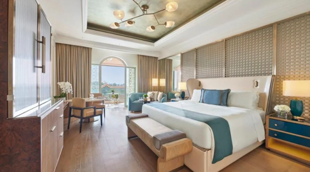 Deluxe Garden View Room King at Emirates Palace Mandarin Oriental