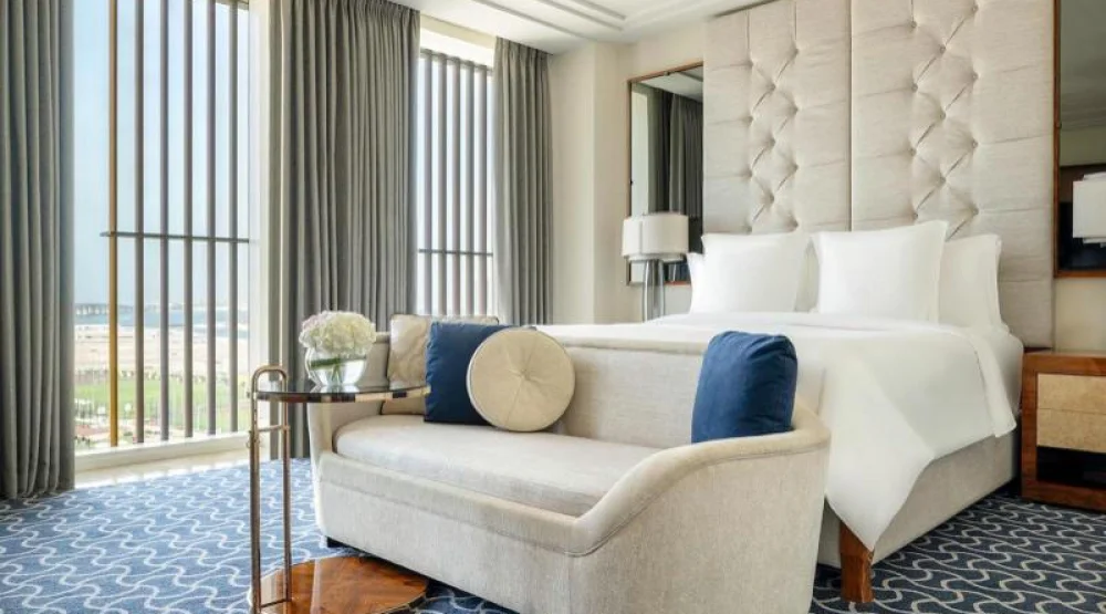 Deluxe Room with King Bed at Four Seasons Hotel Abu Dhabi At Al Maryah Island