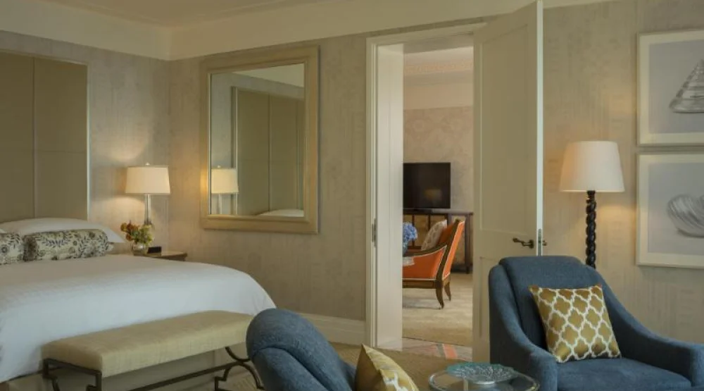 Jumeirah Sea View Suite with King Bed at Four Seasons Resort Dubai At Jumeirah Beach