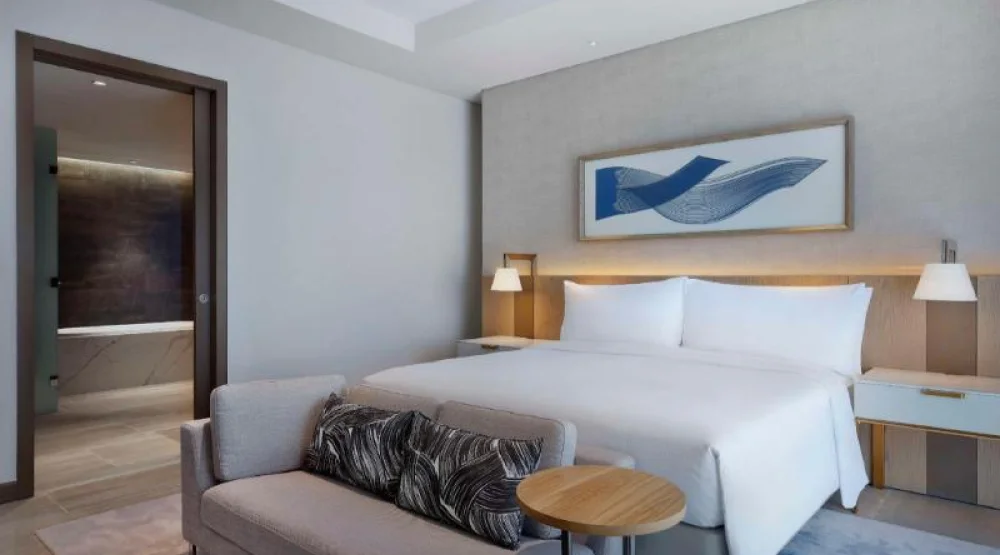 King Deluxe One Bedroom Suite at Hilton Abu Dhabi Yas Island
