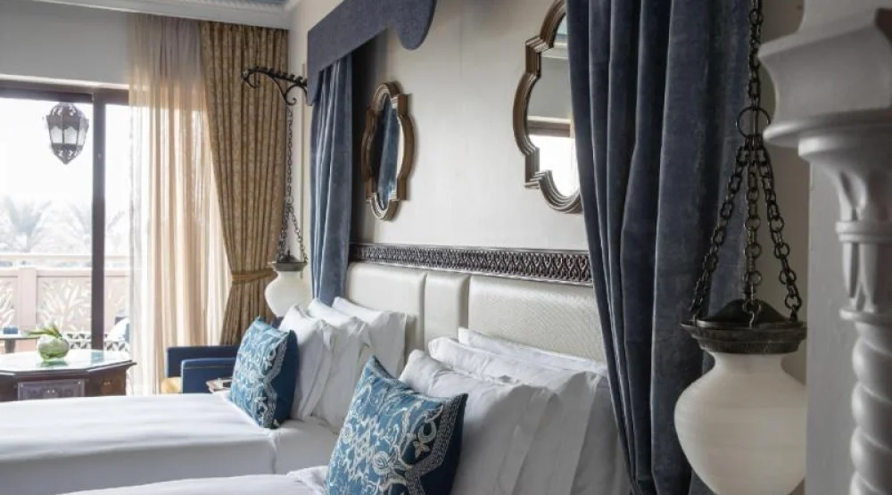 Lagoon Deluxe Room at Jumeirah Al Qasr