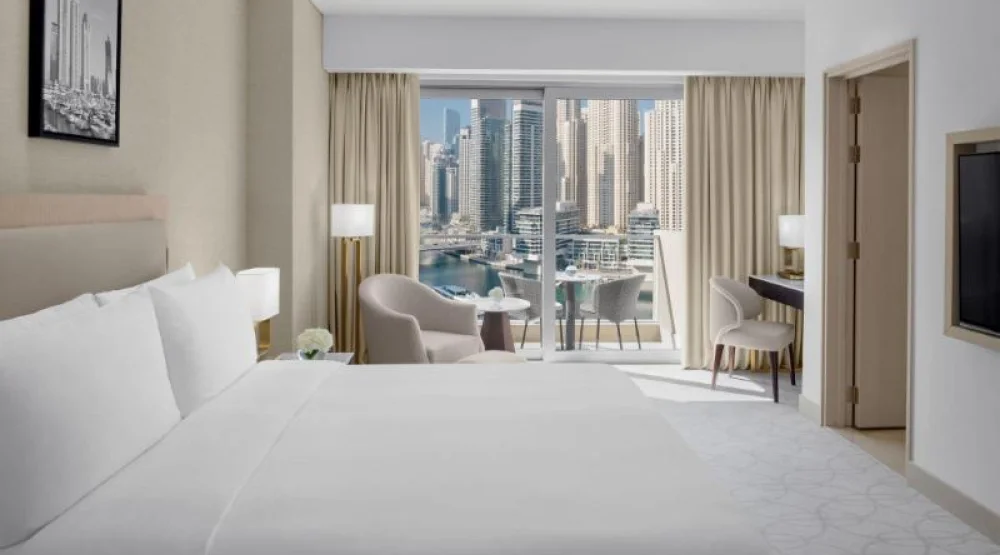 Executive, Club Level, Guest Room, One King, Marina View, Balcony at JW Marriott Hotel Marina