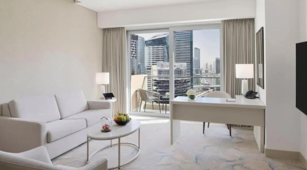 Premier, Club Level, Suite, One King, Sofa Bed, Marina View, Balcony at JW Marriott Hotel Marina