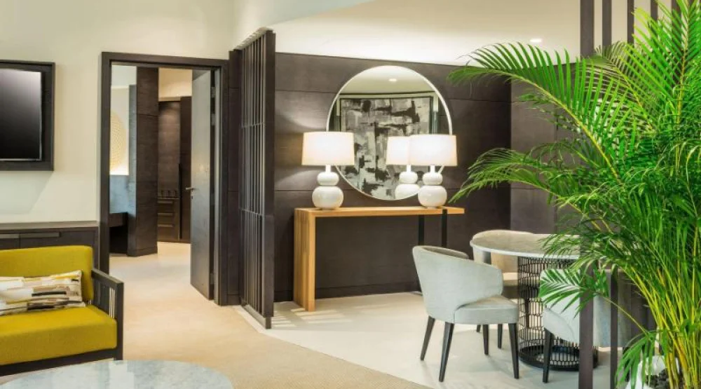 Deluxe Suite, One Bedroom Suite, King Or Twin, Airport Transfer, Balcony at Le Royal Meridien Beach Resort & Spa