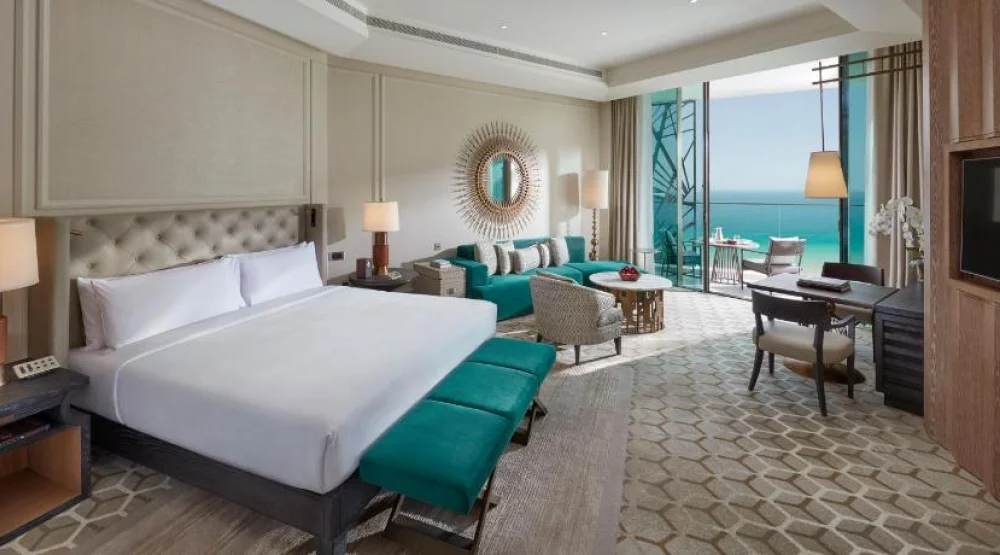 Deluxe King Room at Mandarin Oriental Jumeria Dubai