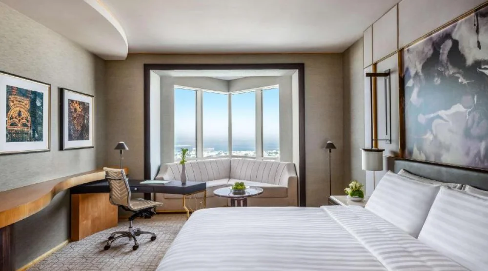 Deluxe King Room with Sea View at Shangri-La Dubai