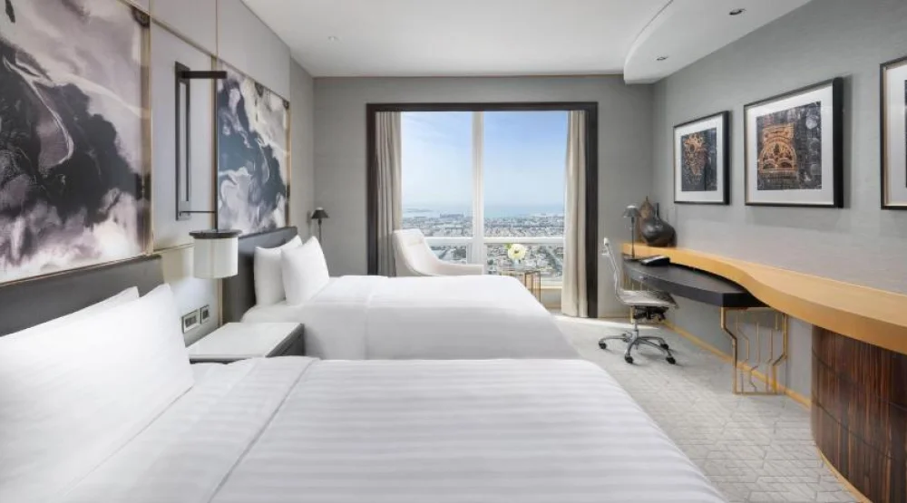 Deluxe Twin Room with Sea View at Shangri-La Dubai