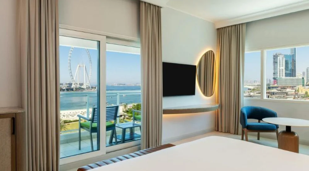 Deluxe Sea View Balcony, Guest Room, One King, Sea View, Balcony at Sheraton Jumeirah Beach Resort