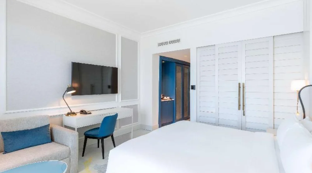 Luxury King Room Sea View at Sofitel Dubai Jumeirah Beach