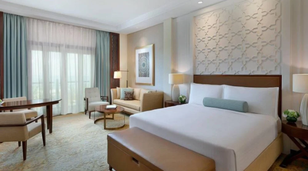 Club Garden Room, Club Level, Guest Room, One King, Garden View, High Floor, Balcony at The Ritz Carlton Dubai