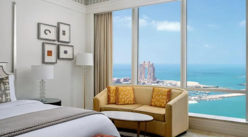 Superior, Guest Room, One King, Sea View at The St. Regis Abu Dhabi