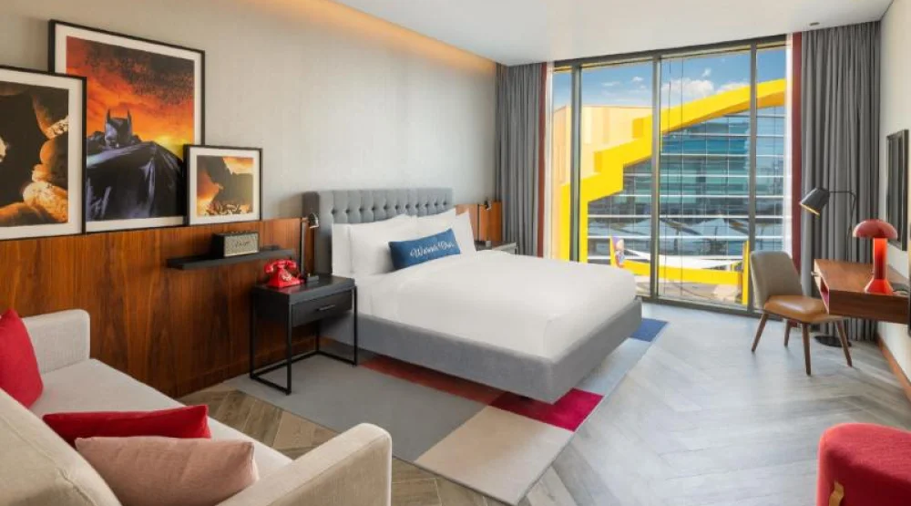 King Artist Room at The WB Abu Dhabi Curio Collection By Hilton