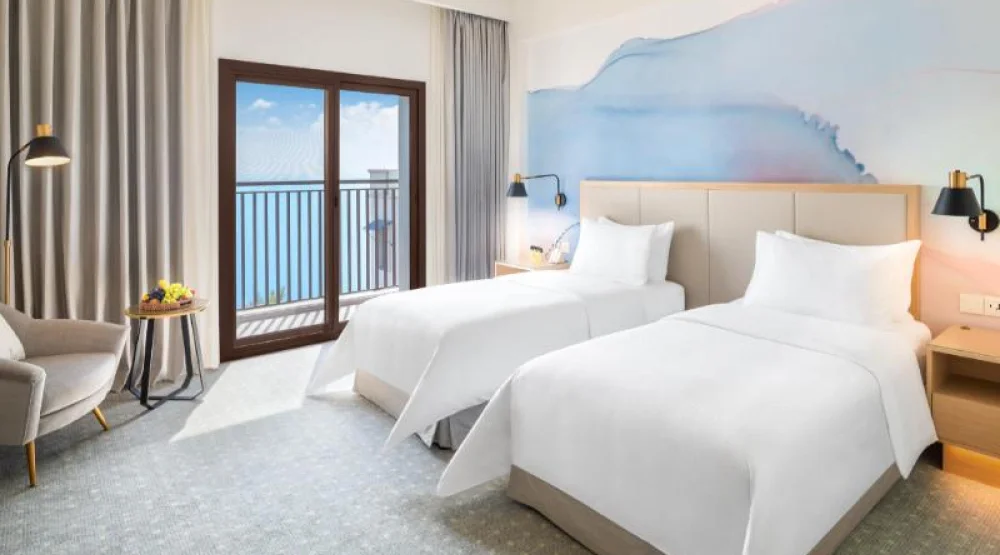 Deluxe Sea View Twin Room at Vida Beach Resort