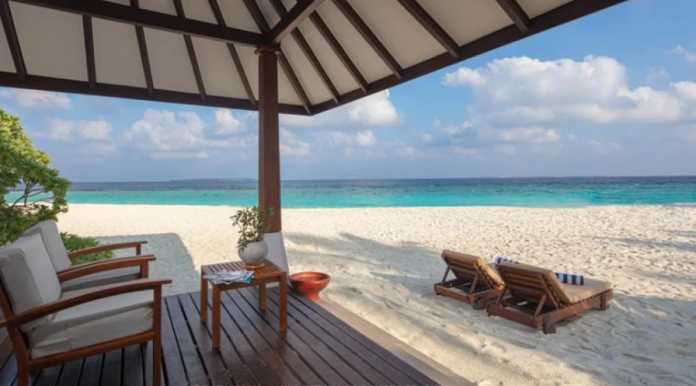 Deluxe Beach Villas at Adaaran Select Meedhupparu