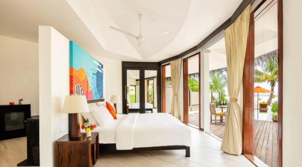 Beach Villa with Infinity Pool at Angsana Velavaru