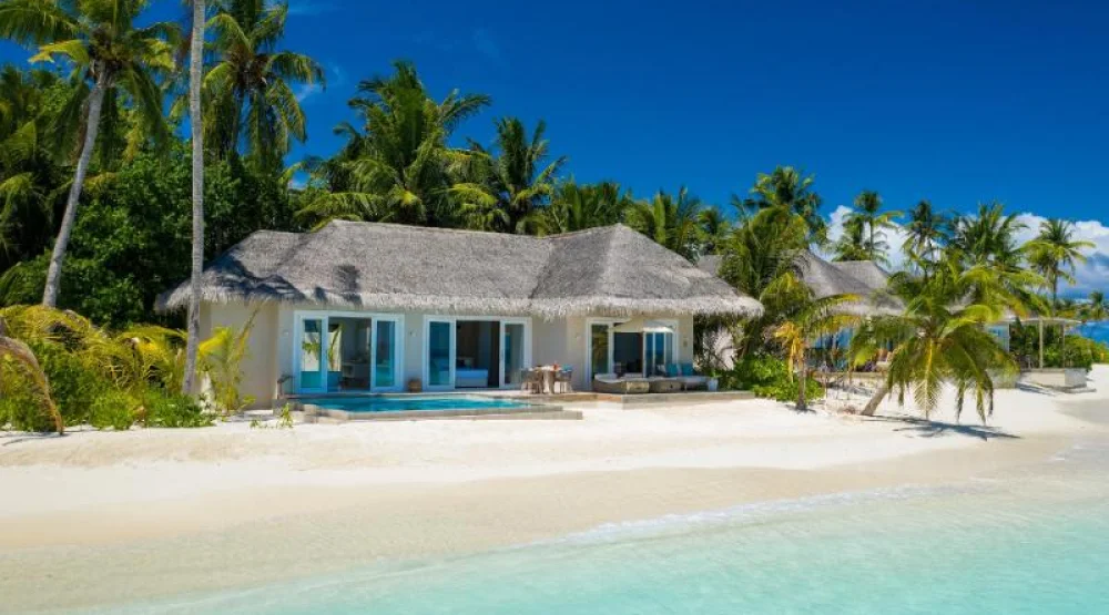 Deluxe Beach Villa with Pool at Baglioni Resort Maldives
