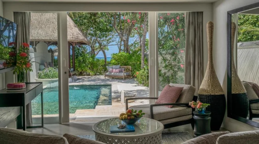 Deluxe Beach Pavilion with Pool King Bed at Four Seasons Resort At Kuda Huraa