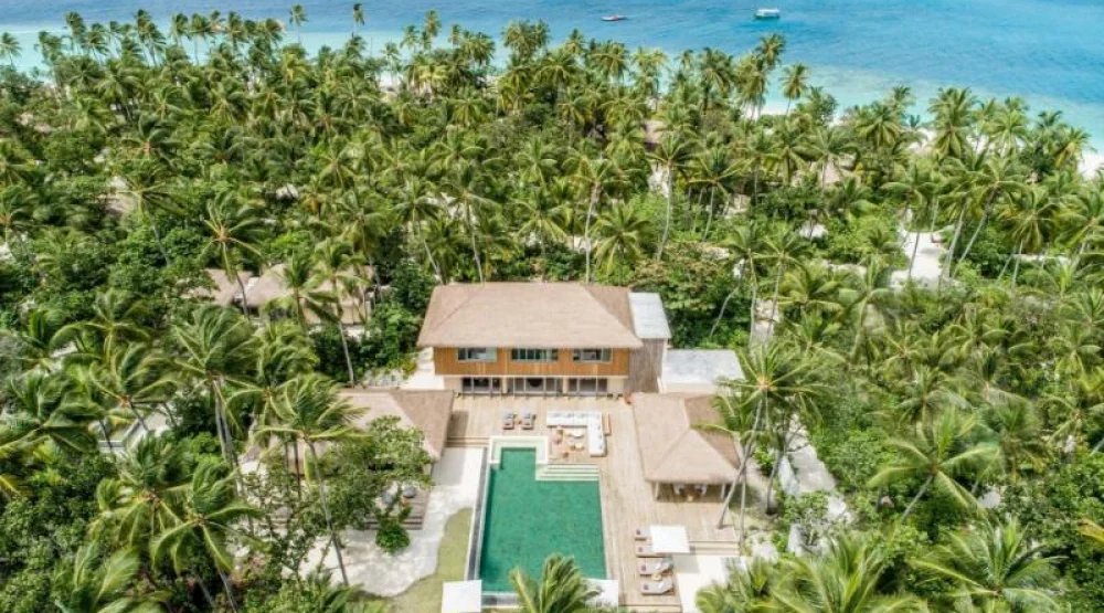 Three Bedroom Royal Beachfront Residence at InterContinental Maldives Maamunagau Resort