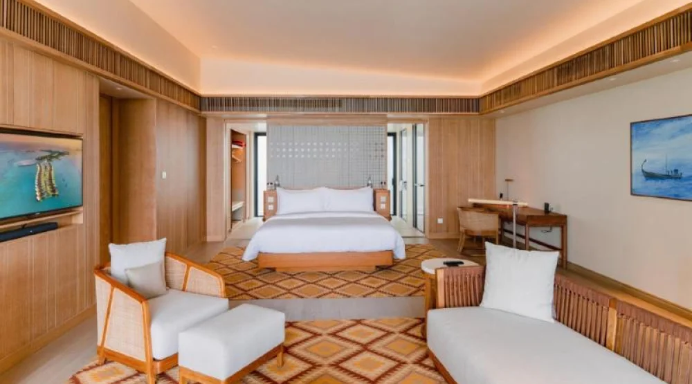 Sunset Beach Villa with Private Pool at Kuda Villingili