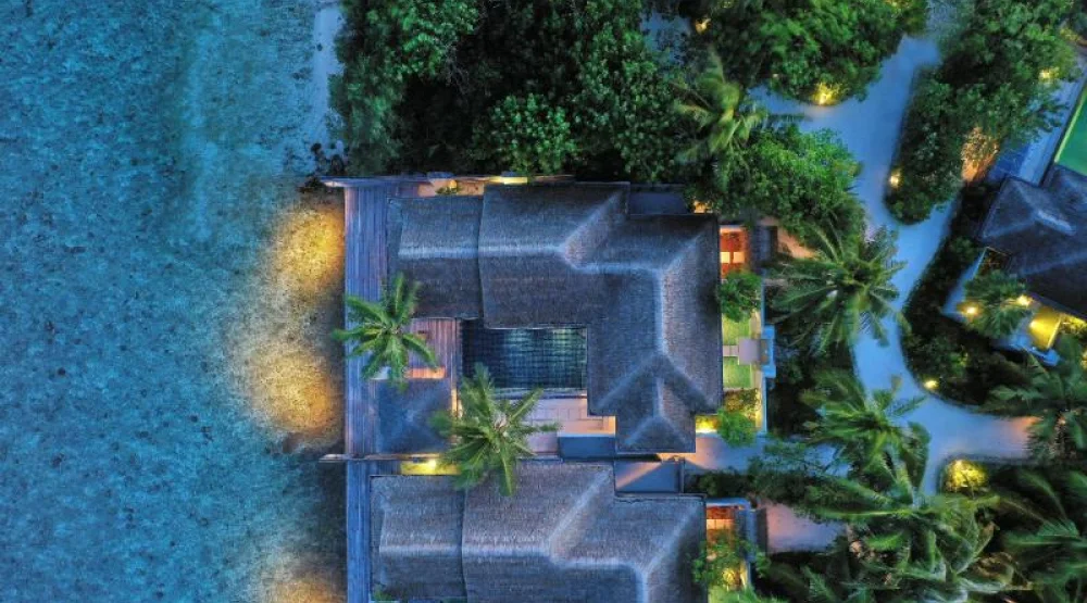 Ocean House with Pool and Private Beach Cabana at Naladhu Private Island