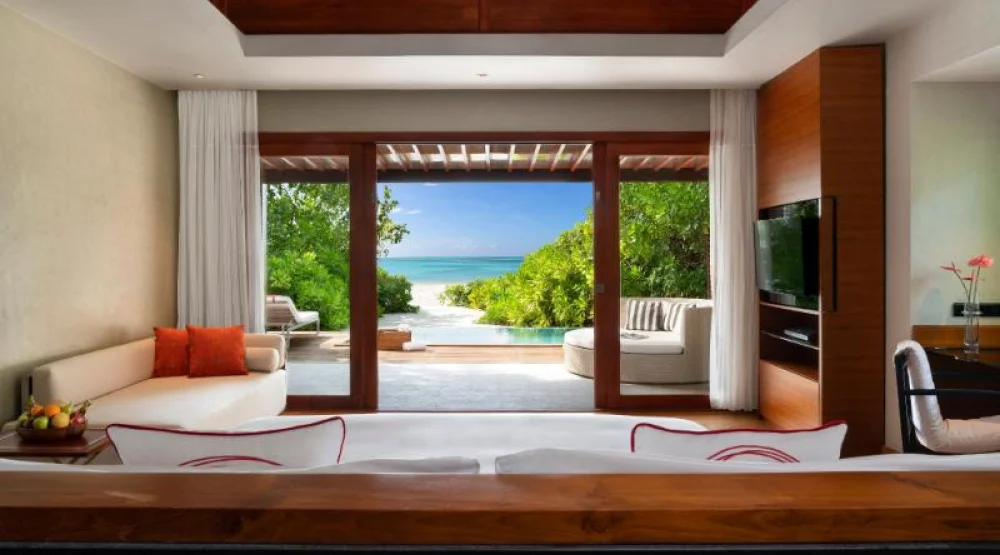 Deluxe Family Beach Pool Villa at Niyama Private Islands