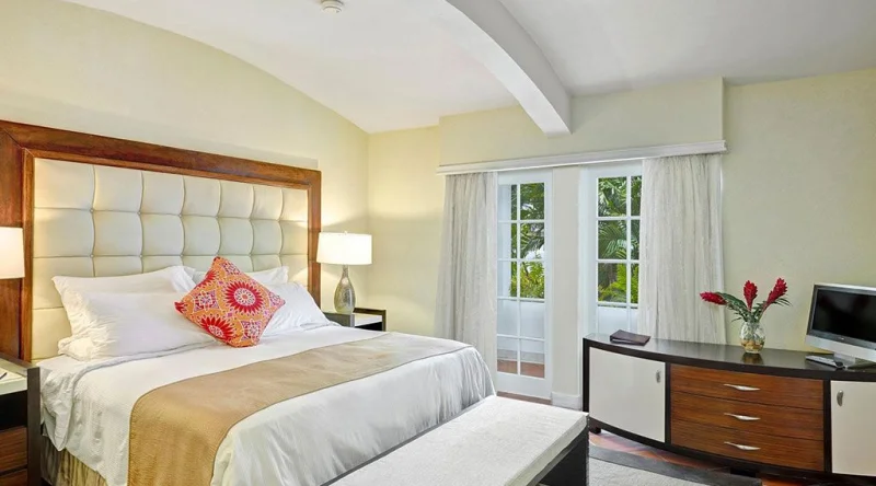 Garden View Junior Suite at The House by Elegant Hotels