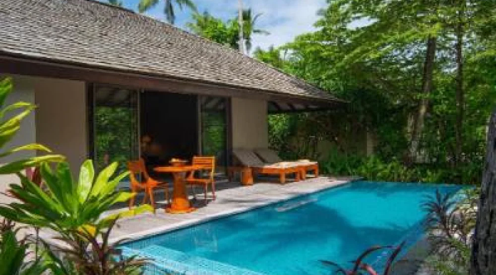 Sunrise Deluxe Beach Pool Villa at The Residence Maldives At Dhigurah