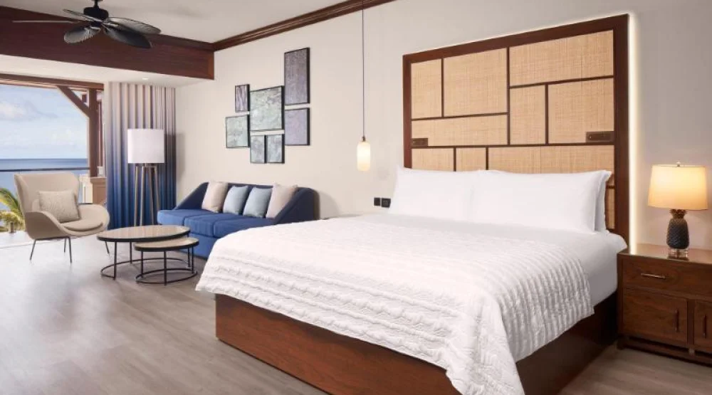 Junior Suite, One King at Le Meridien Ile Maurice