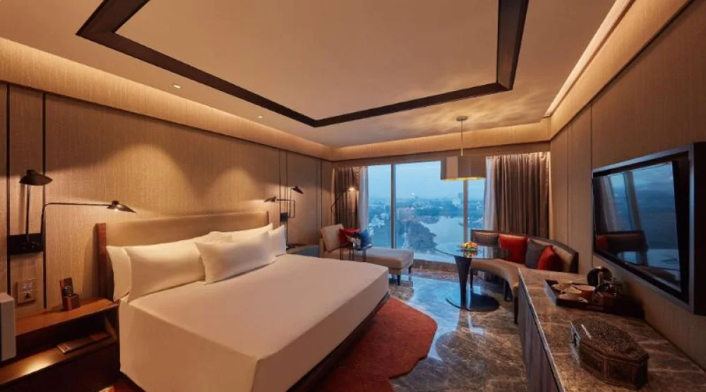 King Deluxe High Floor Lake View with Bathtub at Conrad Bengaluru