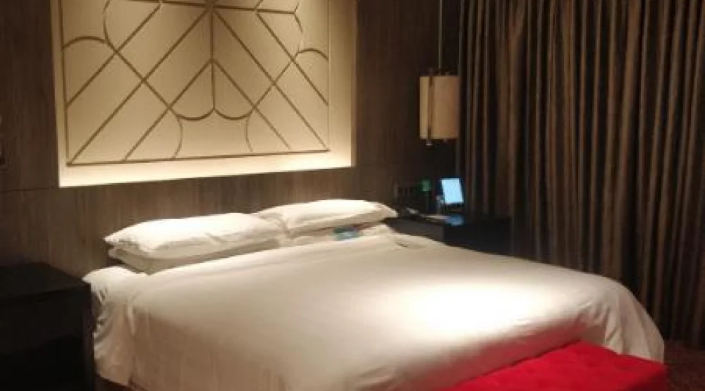 One Bedroom Apartment, One Queen, City View at ITC Kohenur a Luxury Collection Hotel