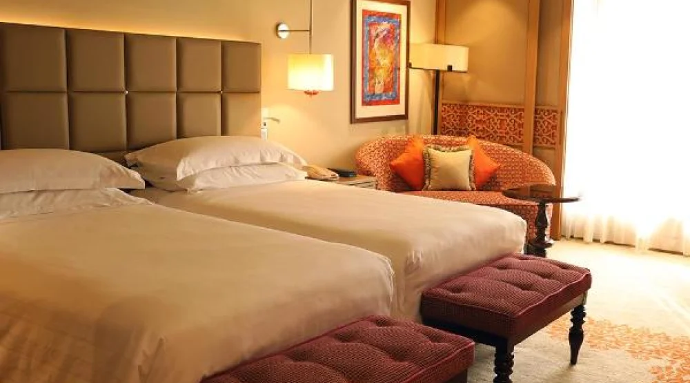 Towers Twin Room, Guest Room, Two Twin, Corner Room at ITC Maratha a Luxury Collection Hotel