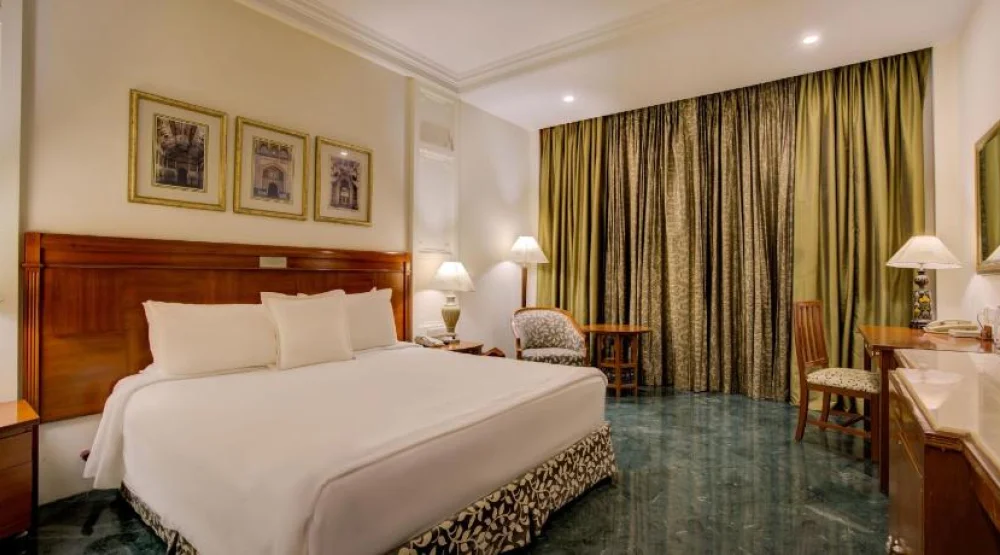 Executive Club at ITC Rajputana a Luxury Collection Hotel