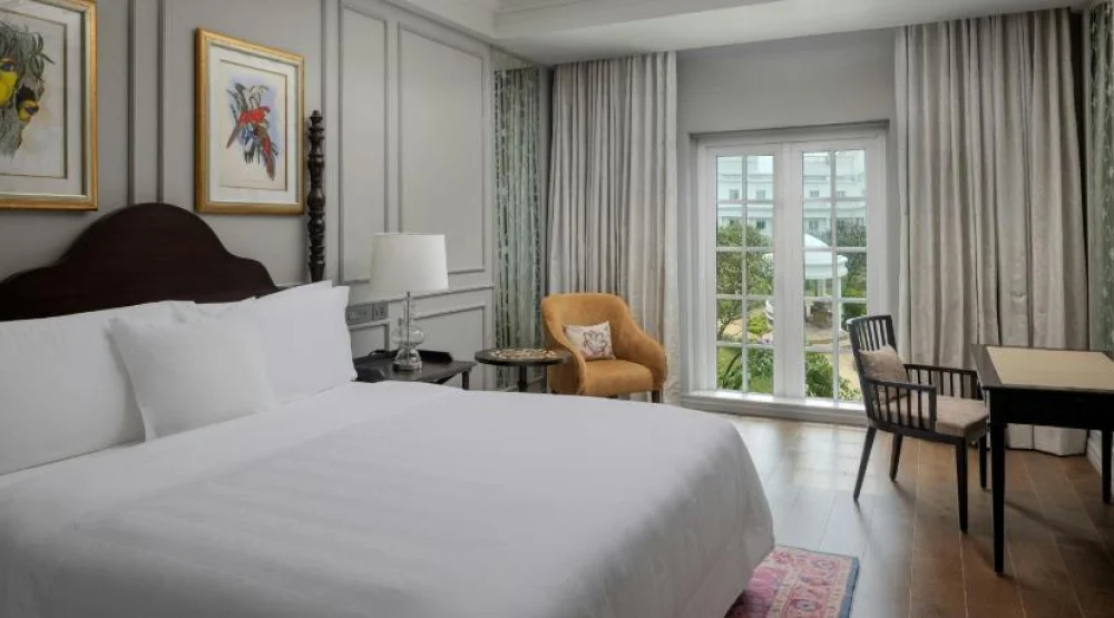 Manor Queen Room at ITC Windsor a Luxury Collection Hotel