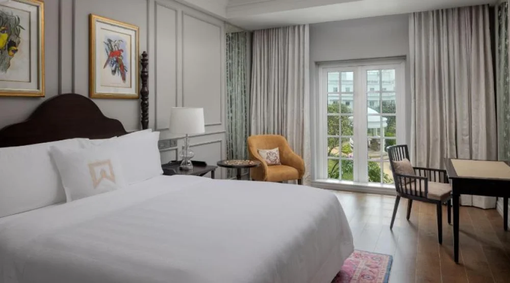 Manor Exclusive Queen Room at ITC Windsor a Luxury Collection Hotel