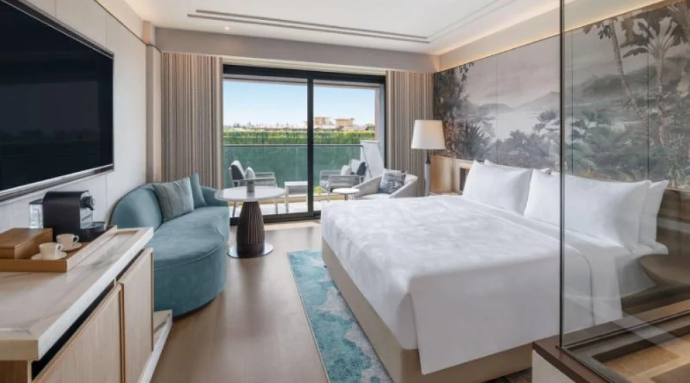 Luxury, Guest Room, One King, Courtyard View, Balcony at JW Marriott Goa