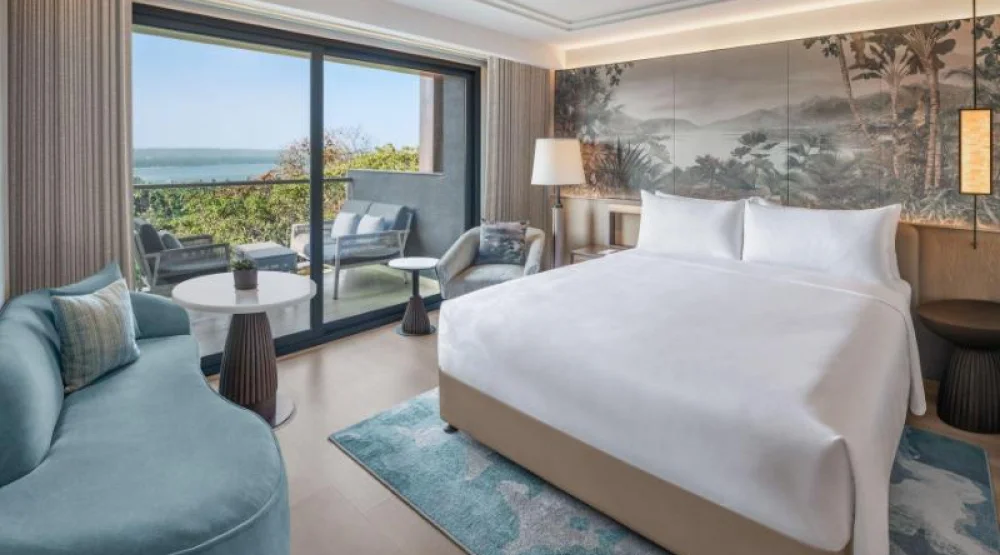 Luxury Bay, Guest Room, One King, Bay View, Balcony at JW Marriott Goa