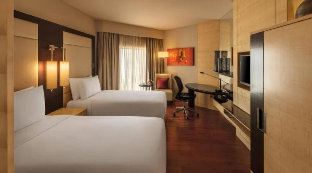 Guest Room, Two Twin, City View at JW Marriott Mumbai Juhu