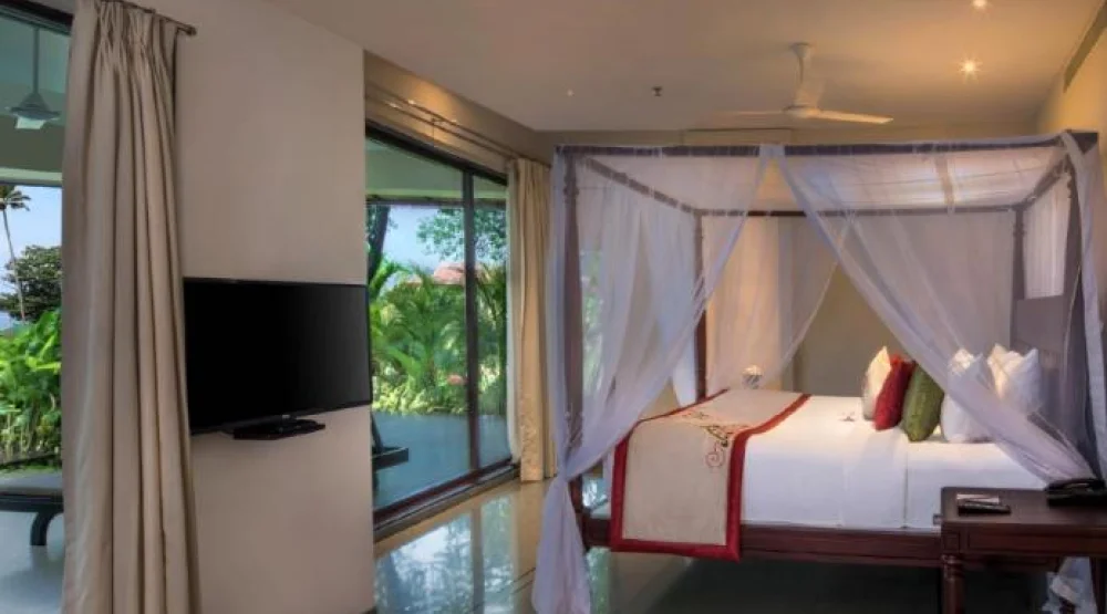 Luxury Pool Villa at Niraamaya Retreats Backwaters & Beyond