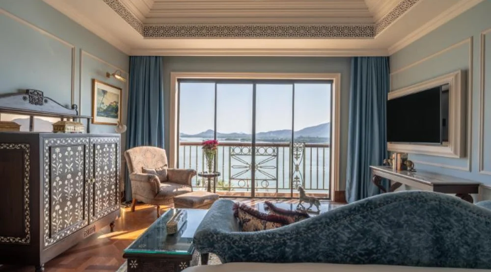 Lakeshore Signature Room at Raffles Udaipur