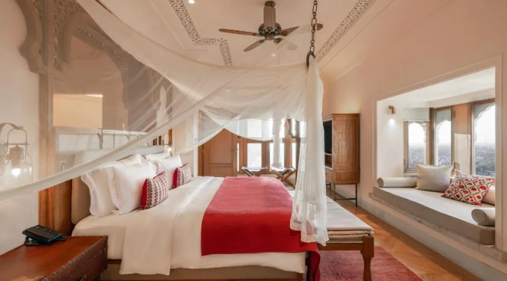 Thakur Bhagwati Singh Hot Tub Suite at Six Senses Fort Barwara