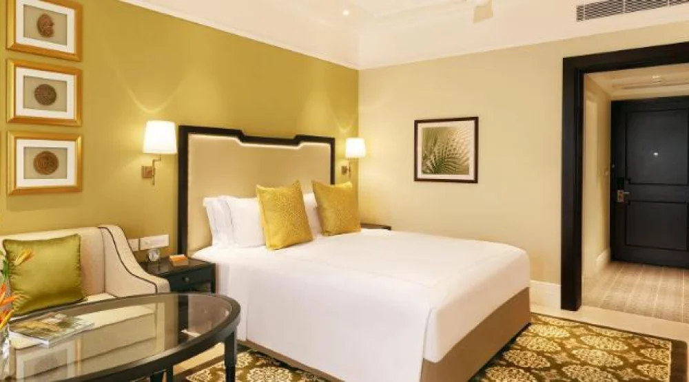 Luxury Room King Bed at Taj Connemara Chennai