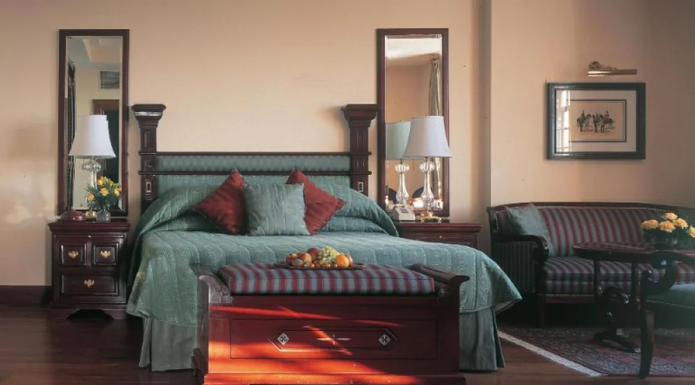 Deluxe Room at The Oberoi Cecil