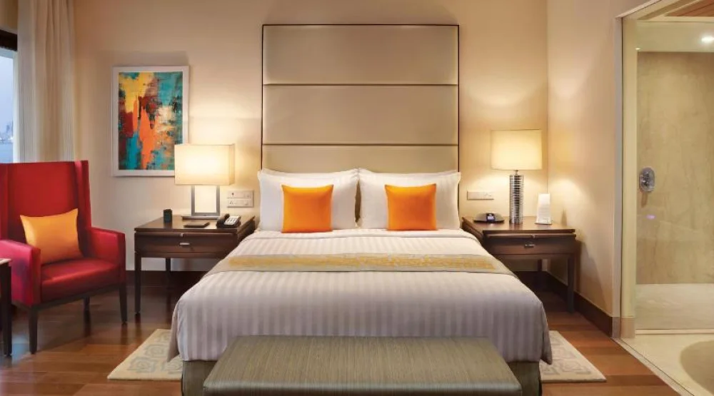 Premier Bay View Rooms at The Oberoi Mumbai