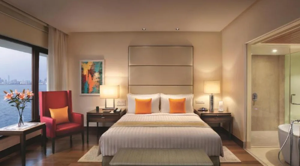Oberoi Executive Suite with Ocean View at The Oberoi Mumbai