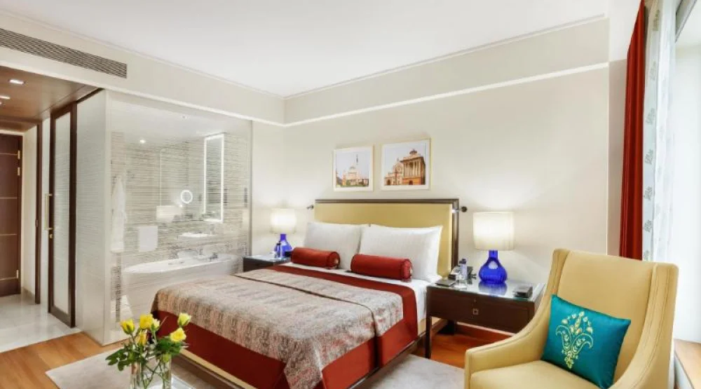 Deluxe Room at The Oberoi New Delhi
