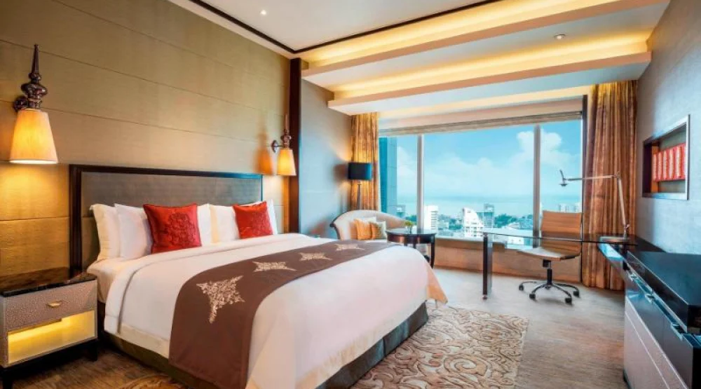 Skyline View, Guest Room, One King at The St. Regis Mumbai