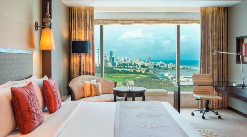 Signature Large, Guest Room, One King at The St. Regis Mumbai