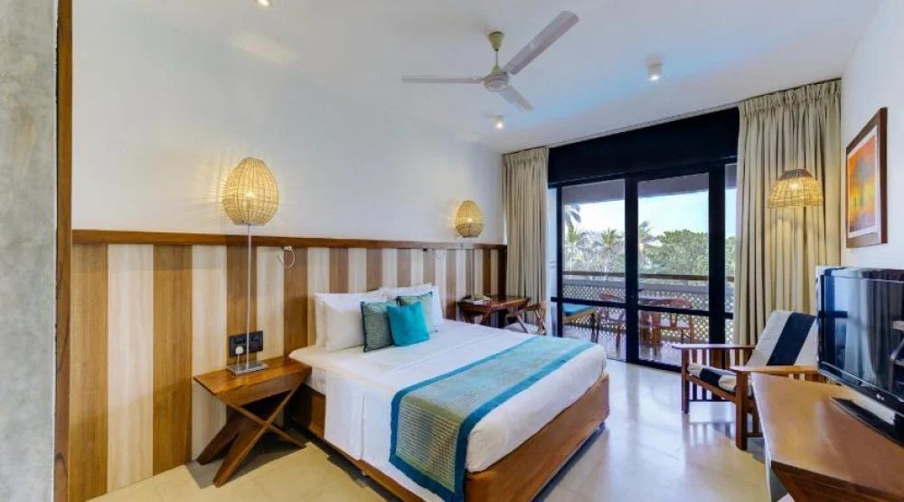 Deluxe Ocean View at Cinnamon Bey Beruwala